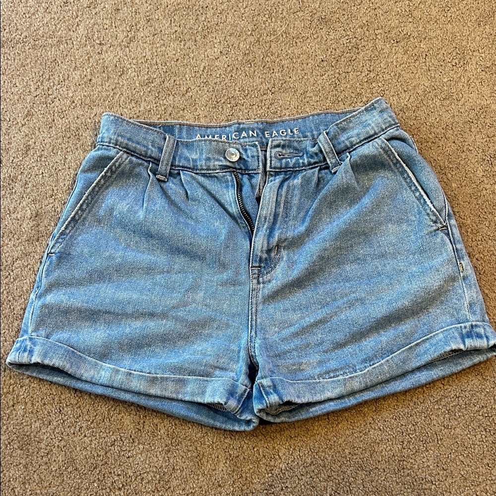 America Eagle - Mom Jean Short - Size 00